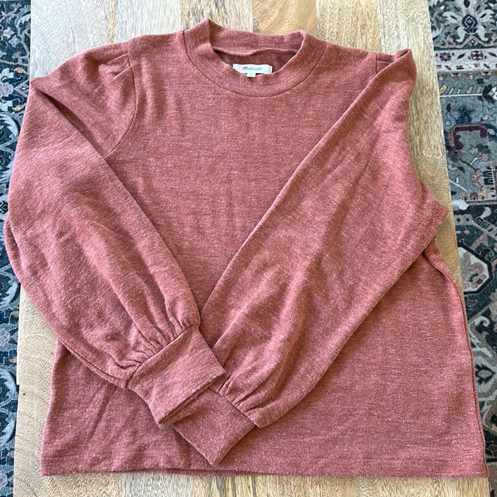 Madewell L sweater rust puff sleeve